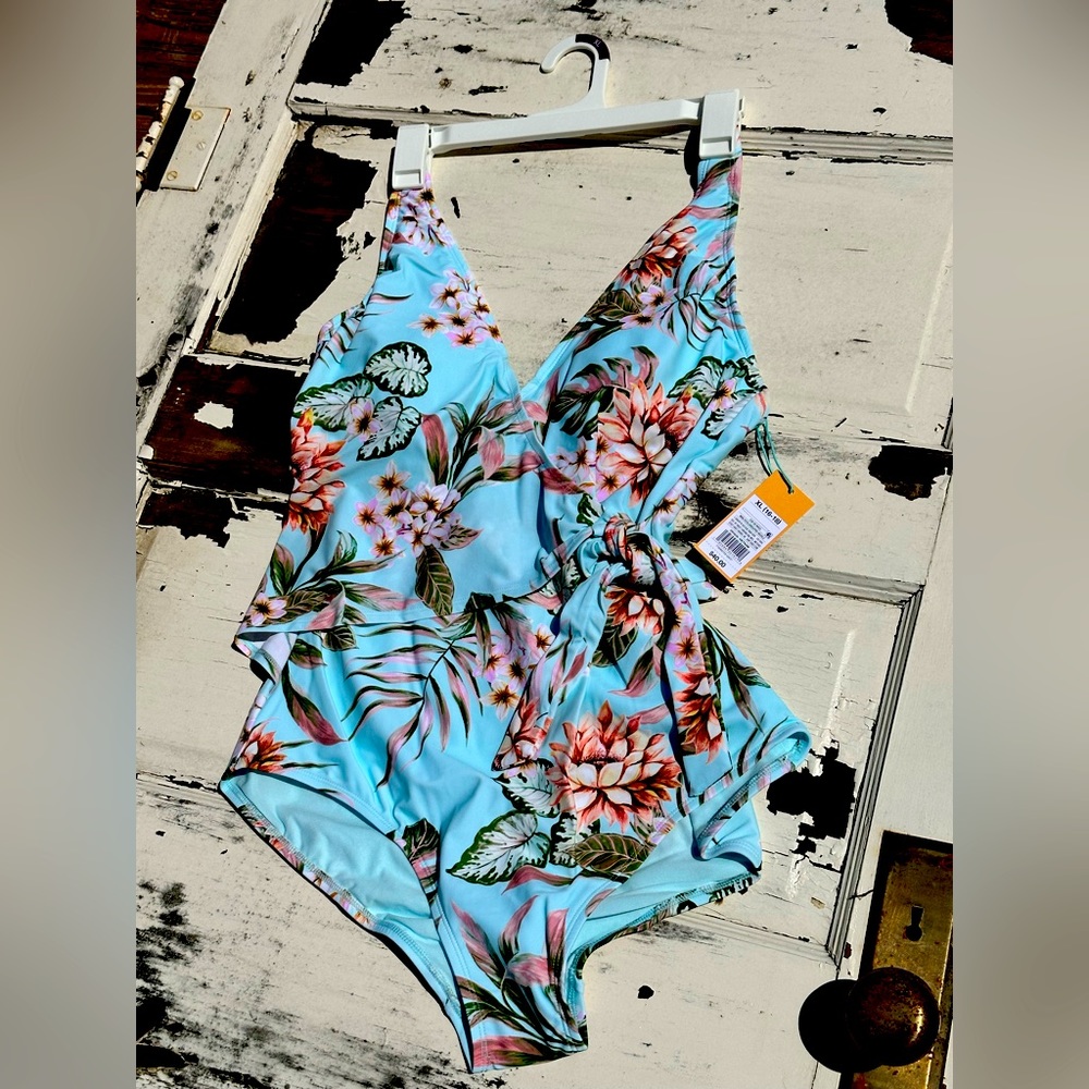Multicolored bathing suit NWT